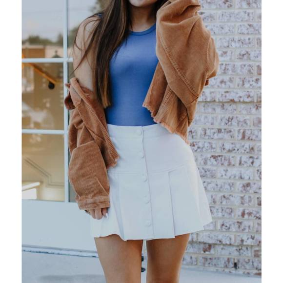 NEW LE LIS high school sweetheart skirt in white - Picture 8 of 9